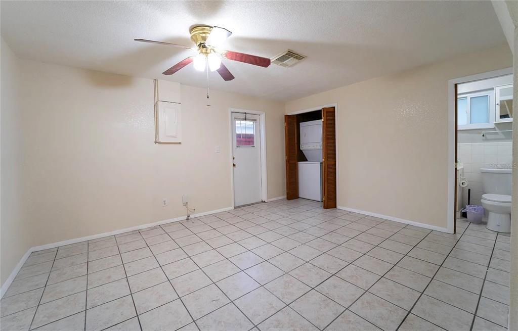 For Rent: $1,800 (3 beds, 2 baths, 1344 Square Feet)
