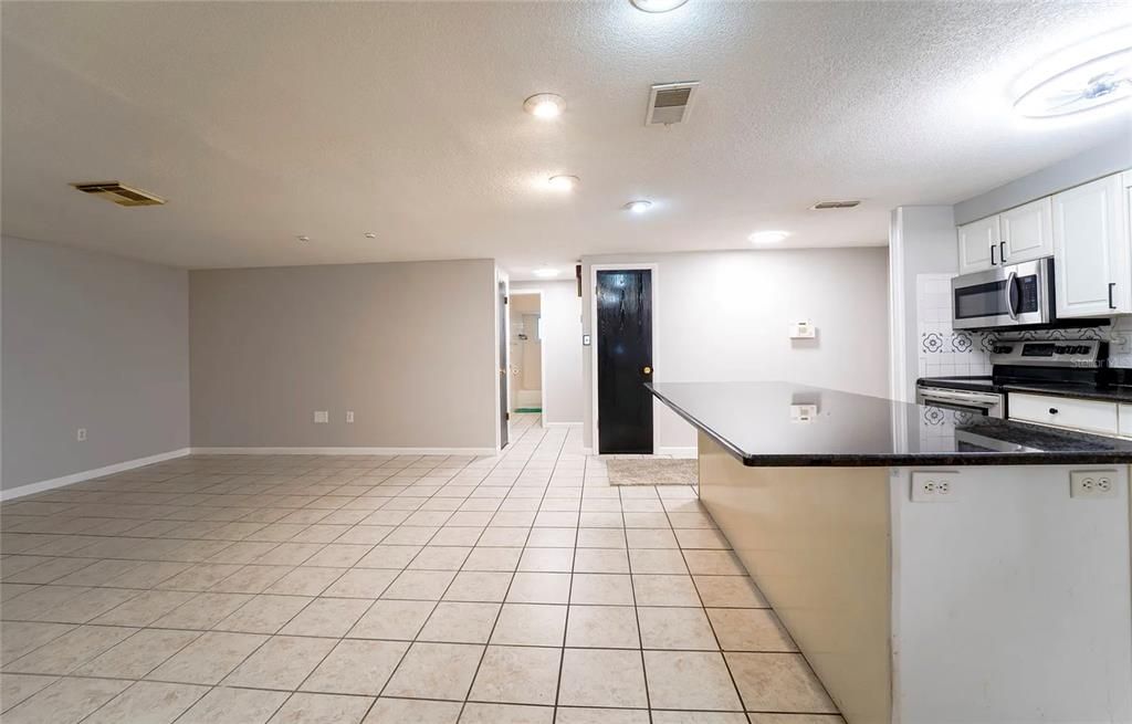 For Rent: $1,800 (3 beds, 2 baths, 1344 Square Feet)