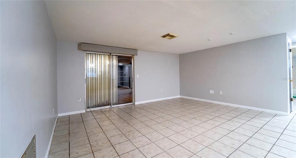 For Rent: $1,800 (3 beds, 2 baths, 1344 Square Feet)