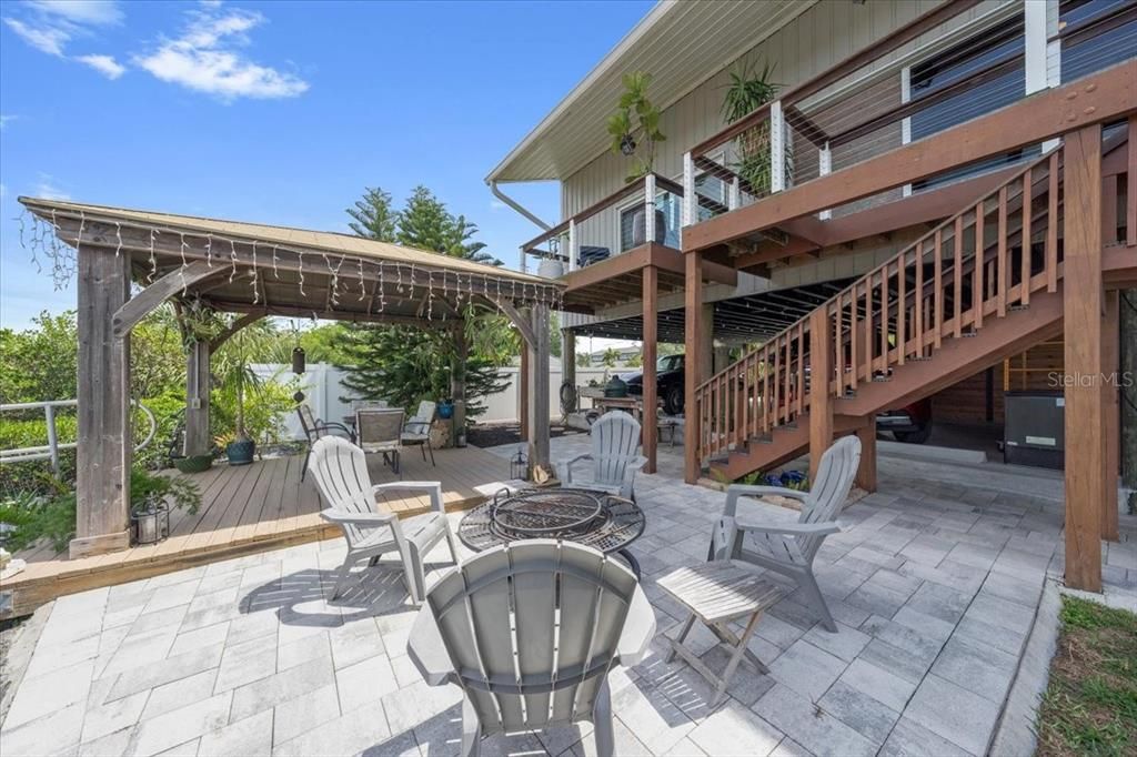 For Sale: $1,299,000 (4 beds, 3 baths, 3240 Square Feet)