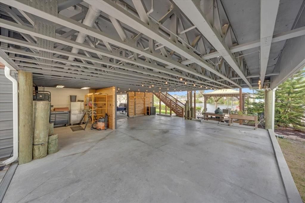 For Sale: $1,299,000 (4 beds, 3 baths, 3240 Square Feet)