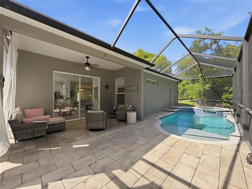 Active With Contract: $315,000 (3 beds, 2 baths, 1854 Square Feet)