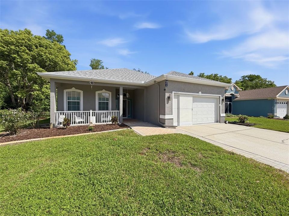 Active With Contract: $315,000 (3 beds, 2 baths, 1854 Square Feet)