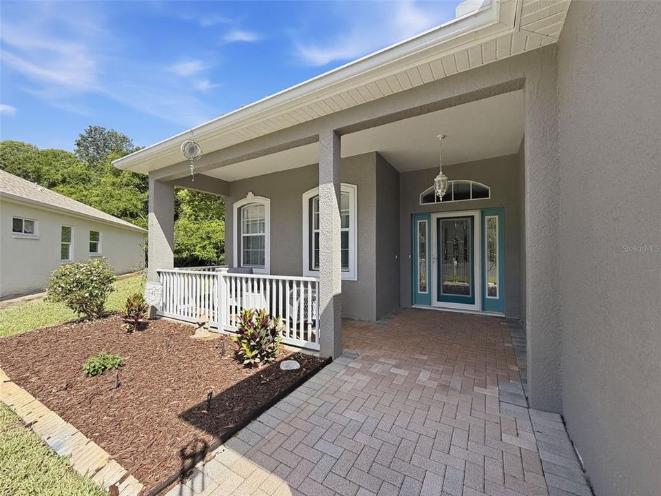 Active With Contract: $315,000 (3 beds, 2 baths, 1854 Square Feet)