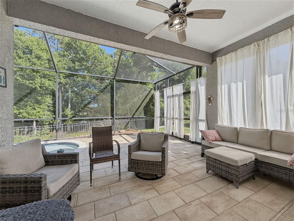 Active With Contract: $315,000 (3 beds, 2 baths, 1854 Square Feet)