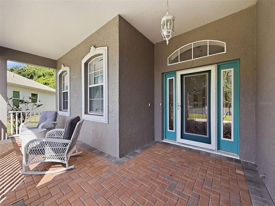 Active With Contract: $315,000 (3 beds, 2 baths, 1854 Square Feet)