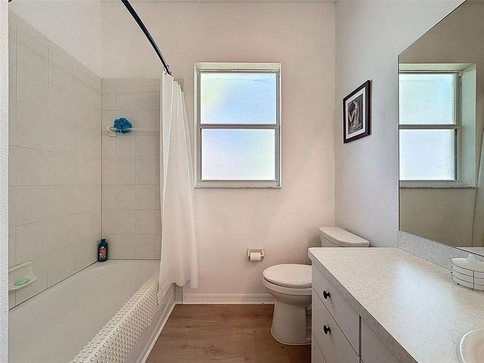 Active With Contract: $315,000 (3 beds, 2 baths, 1854 Square Feet)