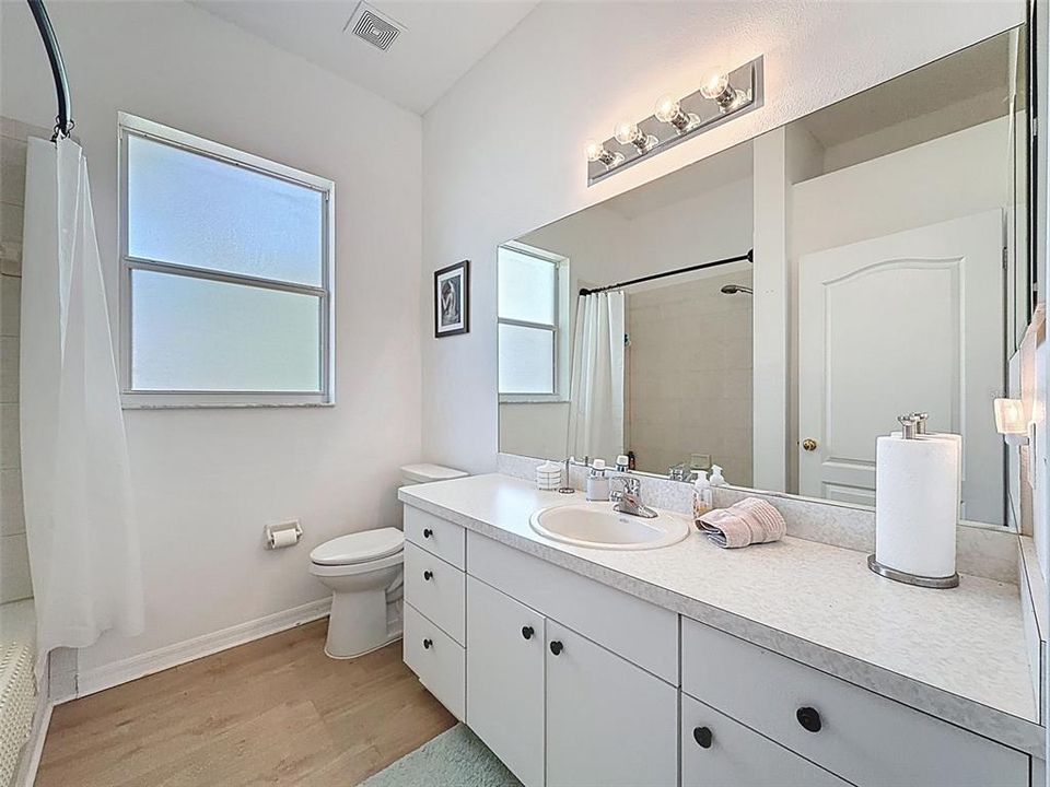 Active With Contract: $315,000 (3 beds, 2 baths, 1854 Square Feet)