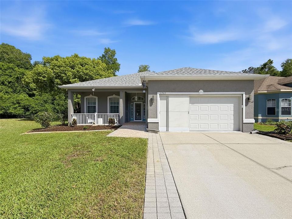 Active With Contract: $315,000 (3 beds, 2 baths, 1854 Square Feet)