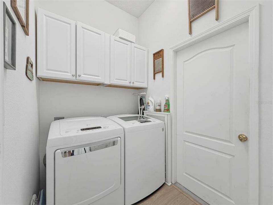 Active With Contract: $315,000 (3 beds, 2 baths, 1854 Square Feet)