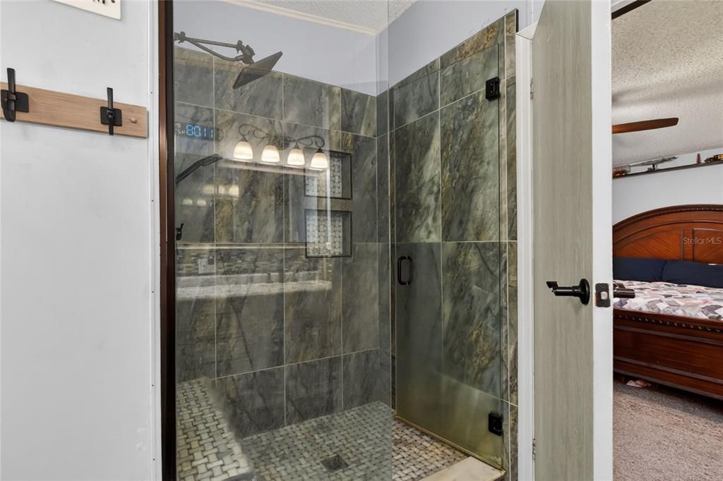 For Sale: $245,000 (3 beds, 2 baths, 1350 Square Feet)