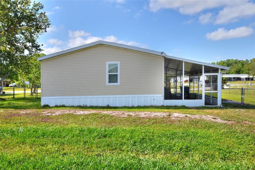 For Sale: $245,000 (3 beds, 2 baths, 1350 Square Feet)