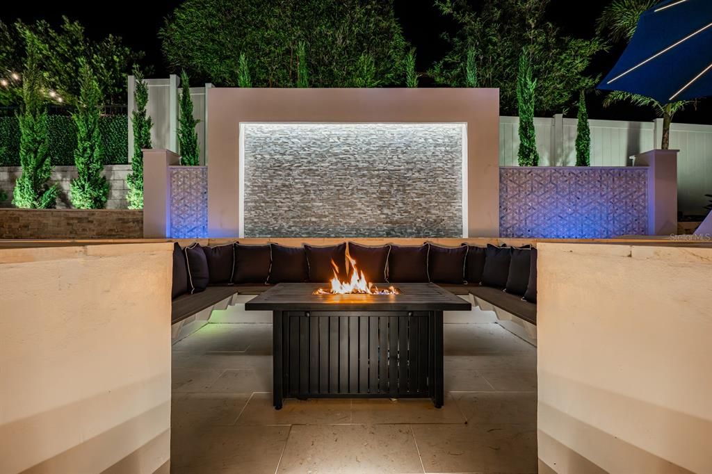 Active With Contract: $925,000 (4 beds, 3 baths, 3163 Square Feet)