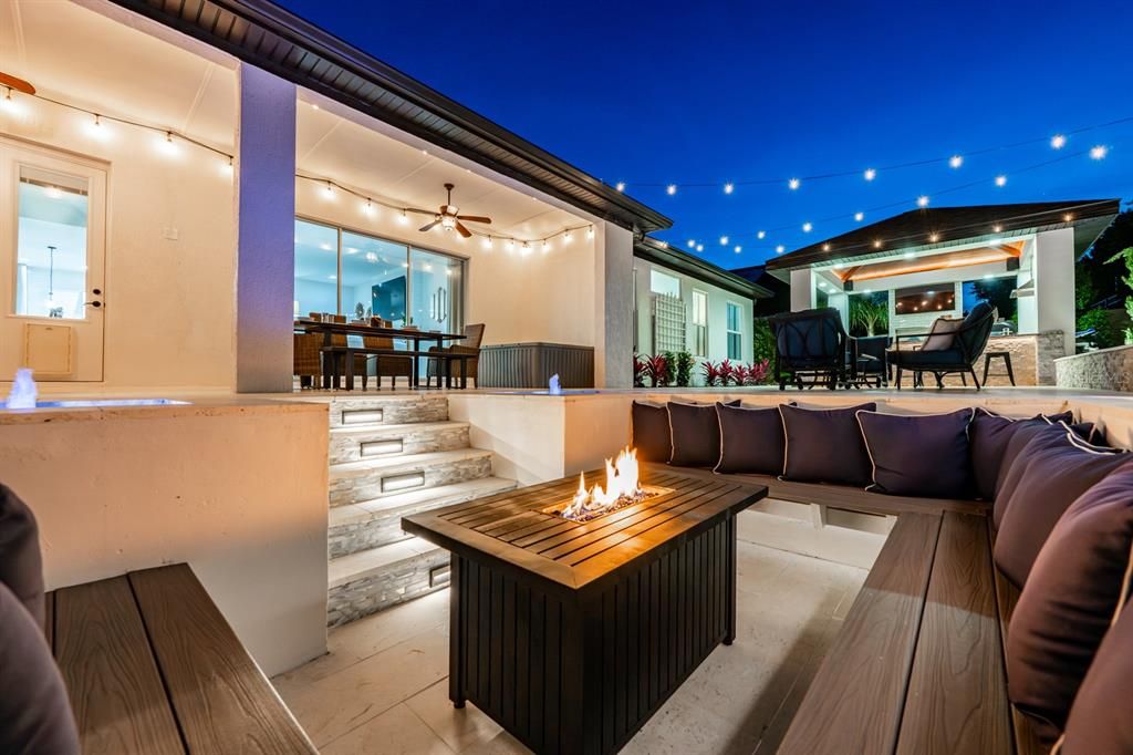 Active With Contract: $925,000 (4 beds, 3 baths, 3163 Square Feet)
