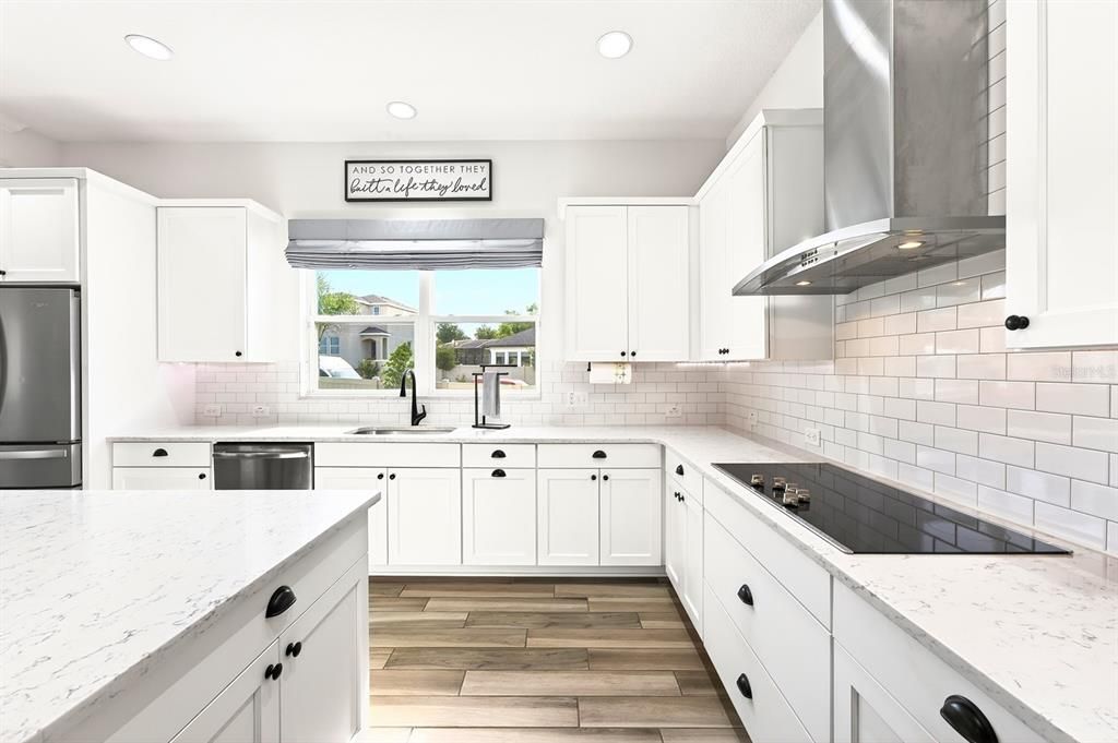 Active With Contract: $925,000 (4 beds, 3 baths, 3163 Square Feet)