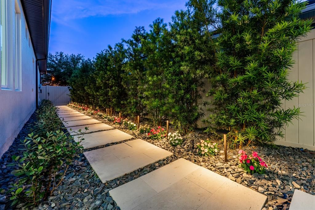 Active With Contract: $925,000 (4 beds, 3 baths, 3163 Square Feet)