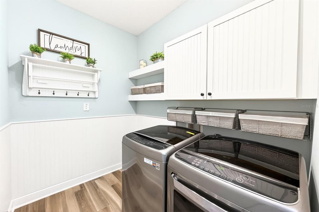 Active With Contract: $925,000 (4 beds, 3 baths, 3163 Square Feet)