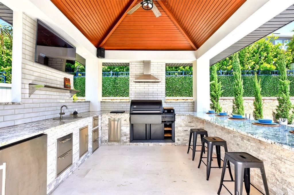 Active With Contract: $925,000 (4 beds, 3 baths, 3163 Square Feet)