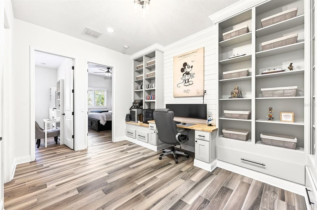 Active With Contract: $925,000 (4 beds, 3 baths, 3163 Square Feet)