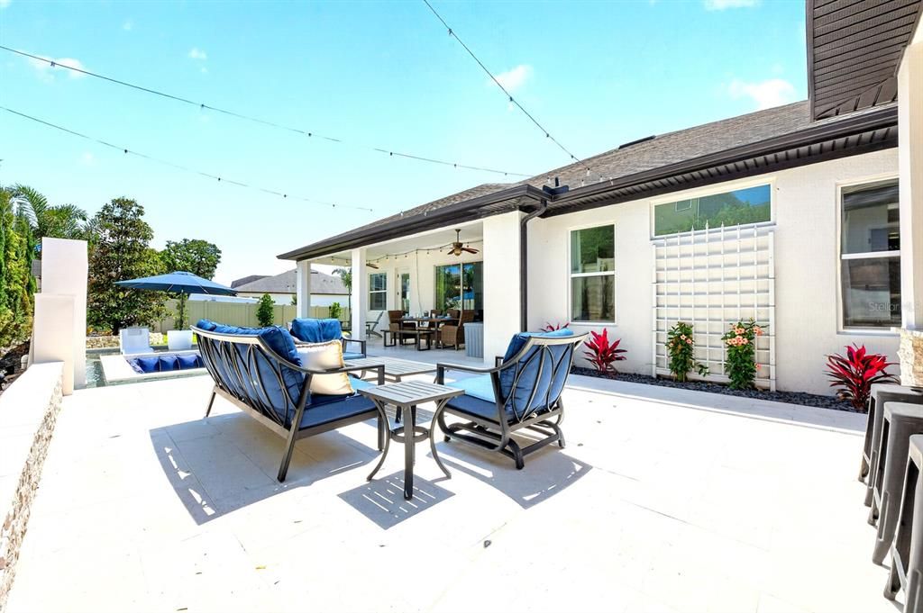 Active With Contract: $925,000 (4 beds, 3 baths, 3163 Square Feet)