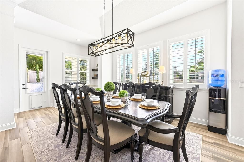 Active With Contract: $925,000 (4 beds, 3 baths, 3163 Square Feet)