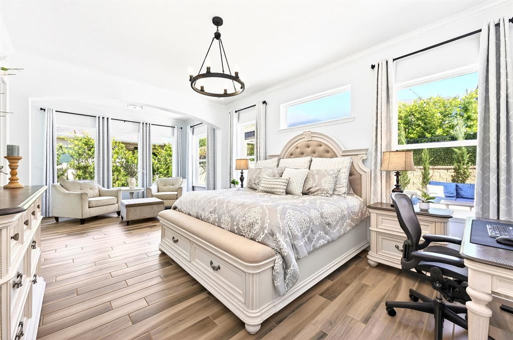 Active With Contract: $925,000 (4 beds, 3 baths, 3163 Square Feet)