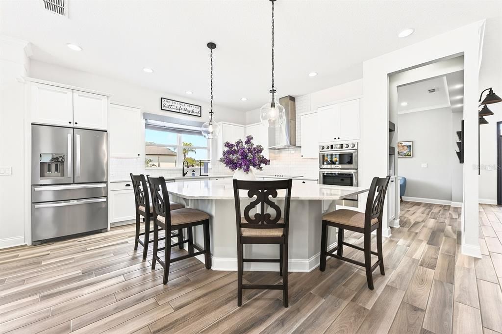 Active With Contract: $925,000 (4 beds, 3 baths, 3163 Square Feet)
