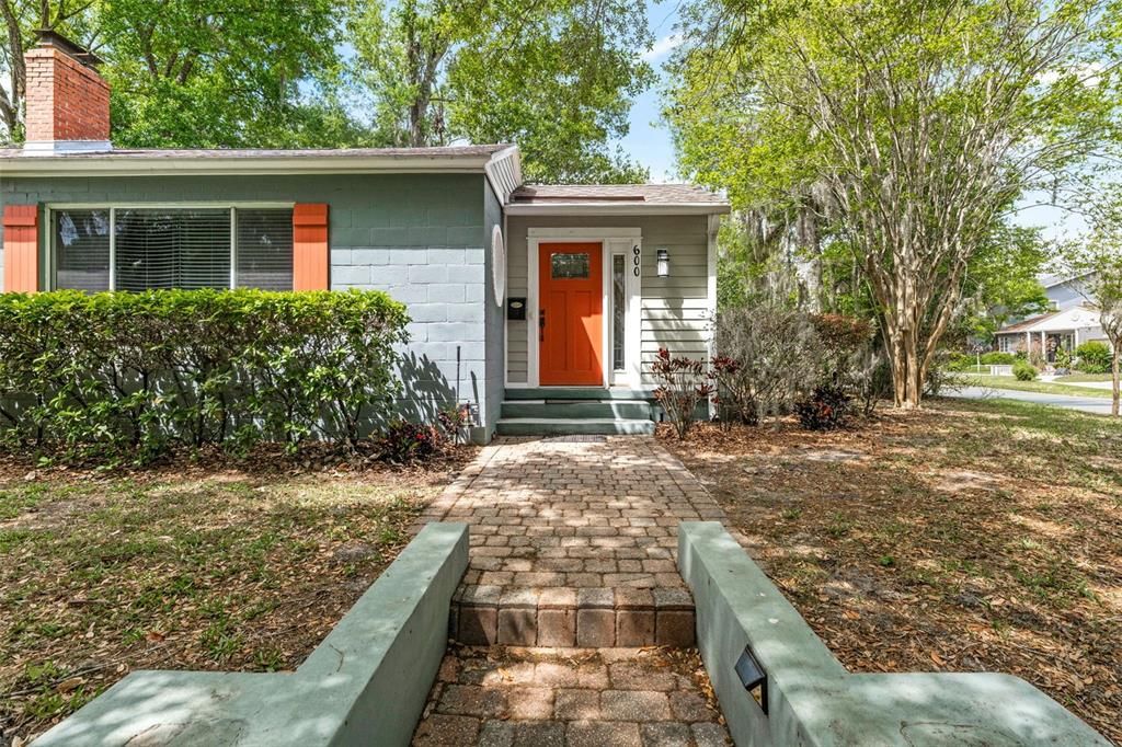 For Sale: $559,000 (2 beds, 1 baths, 1436 Square Feet)