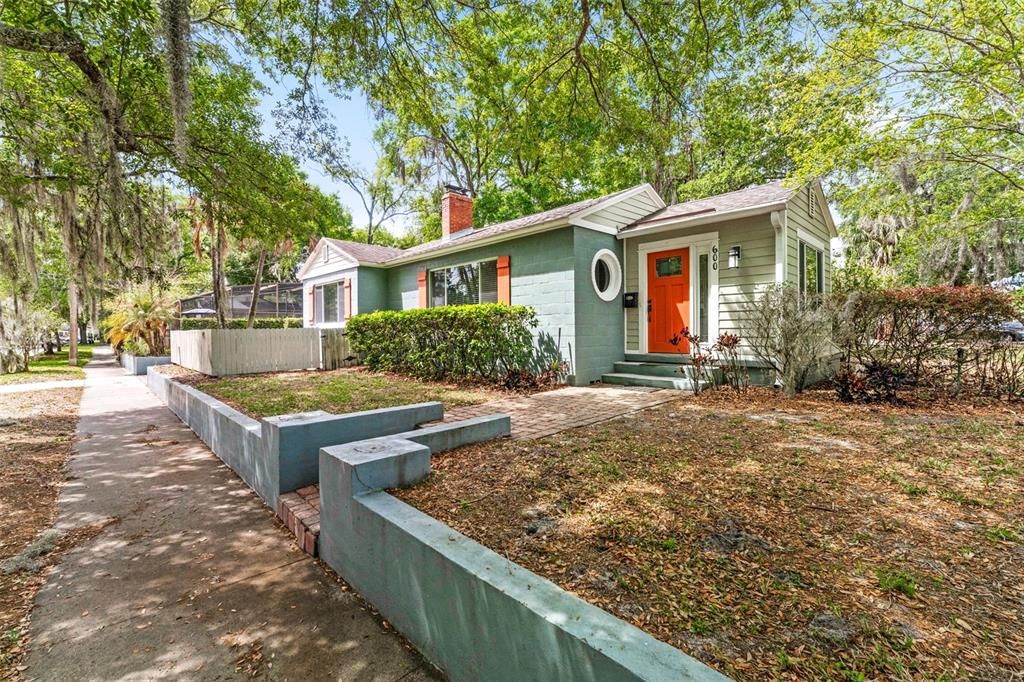 For Sale: $559,000 (2 beds, 1 baths, 1436 Square Feet)