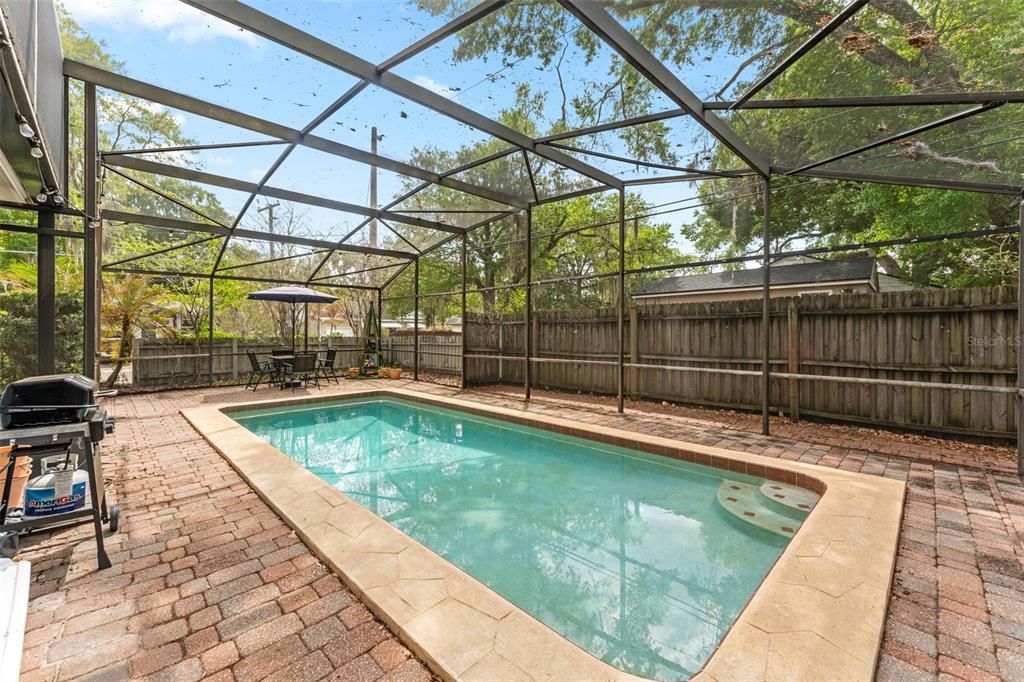 For Sale: $559,000 (2 beds, 1 baths, 1436 Square Feet)