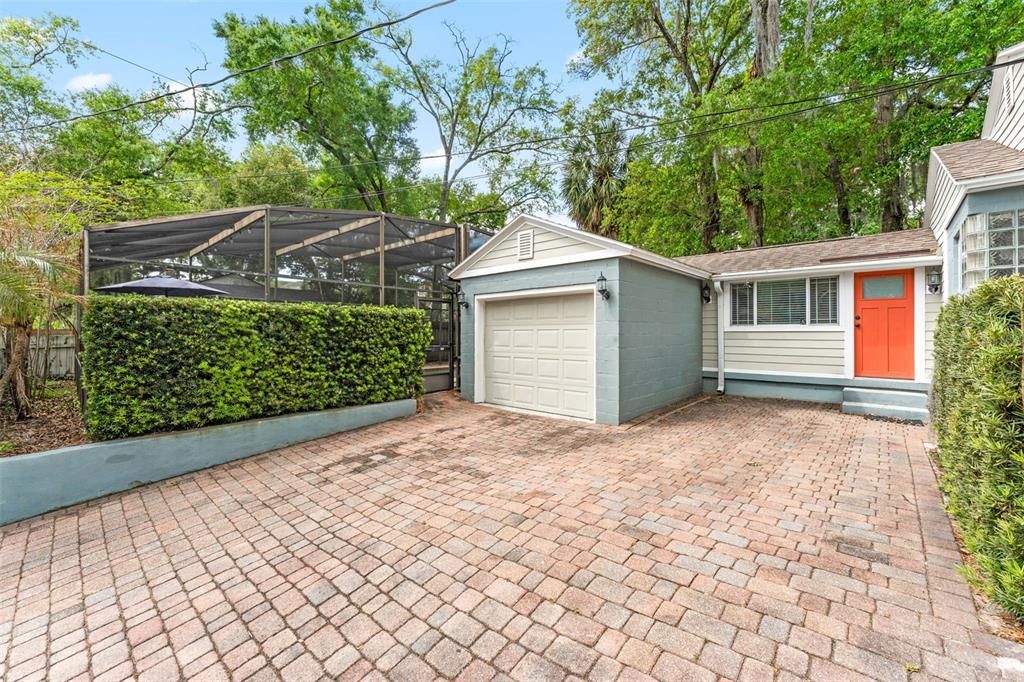 For Sale: $559,000 (2 beds, 1 baths, 1436 Square Feet)