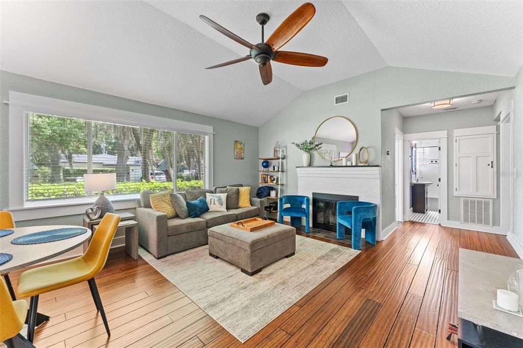 For Sale: $559,000 (2 beds, 1 baths, 1436 Square Feet)