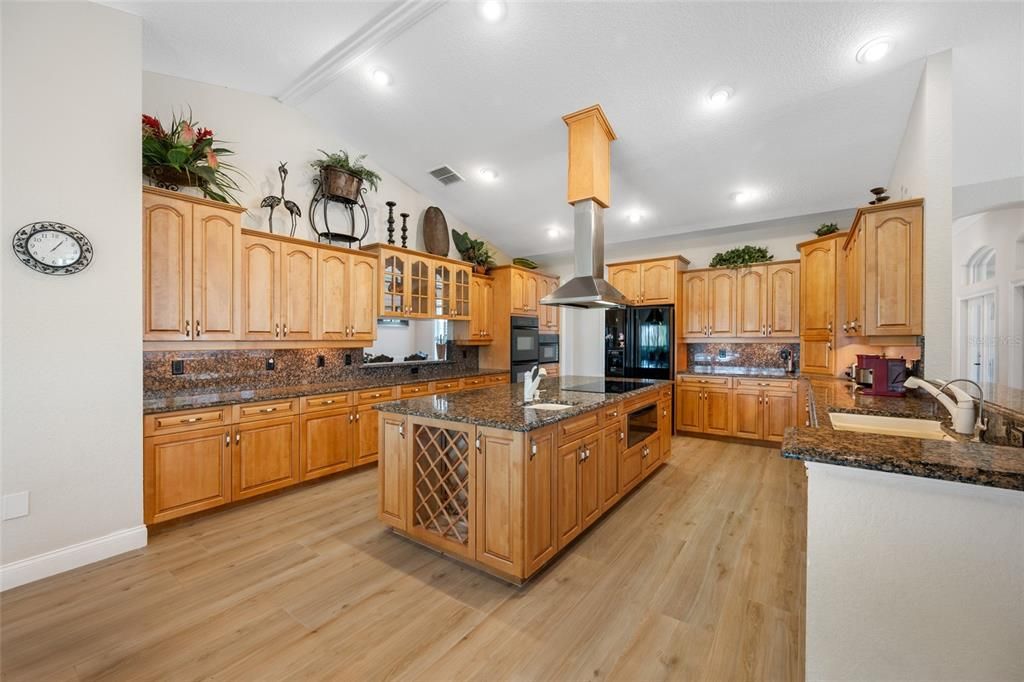 En Venta: $1,650,000 (5 camas, 4 baños, 5564 Pies cuadrados)