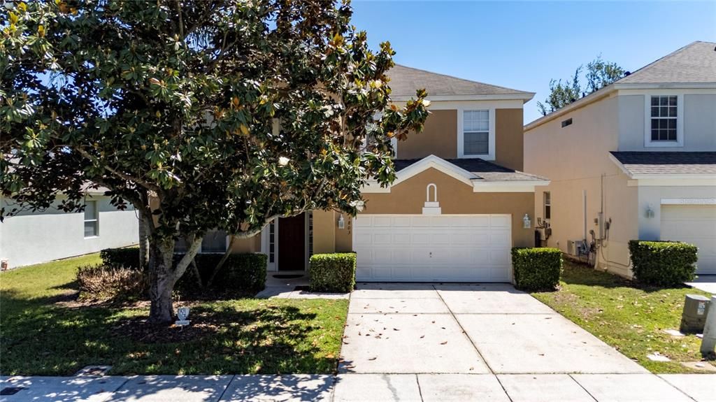 Activo con contrato: $699,000 (6 camas, 4 baños, 2812 Pies cuadrados)