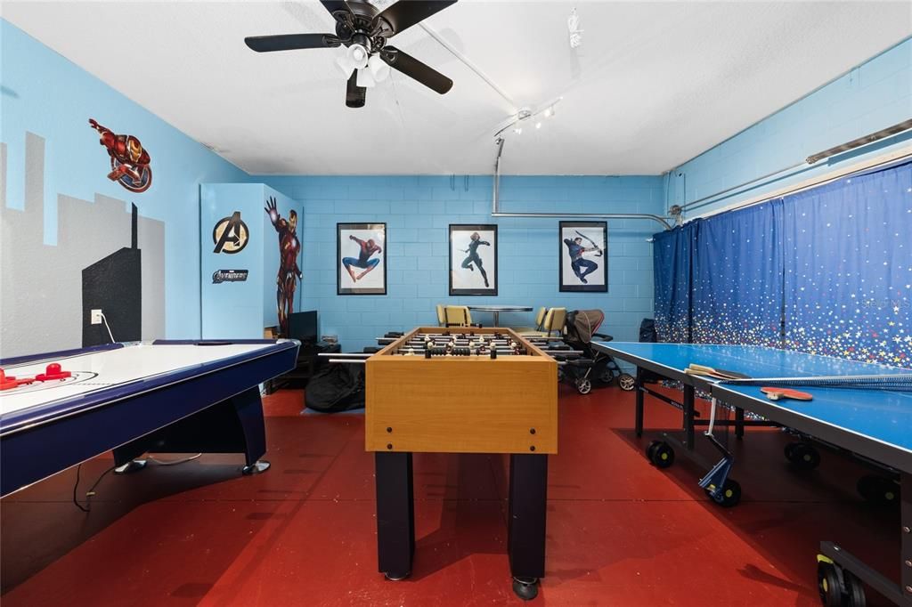 Activo con contrato: $699,000 (6 camas, 4 baños, 2812 Pies cuadrados)