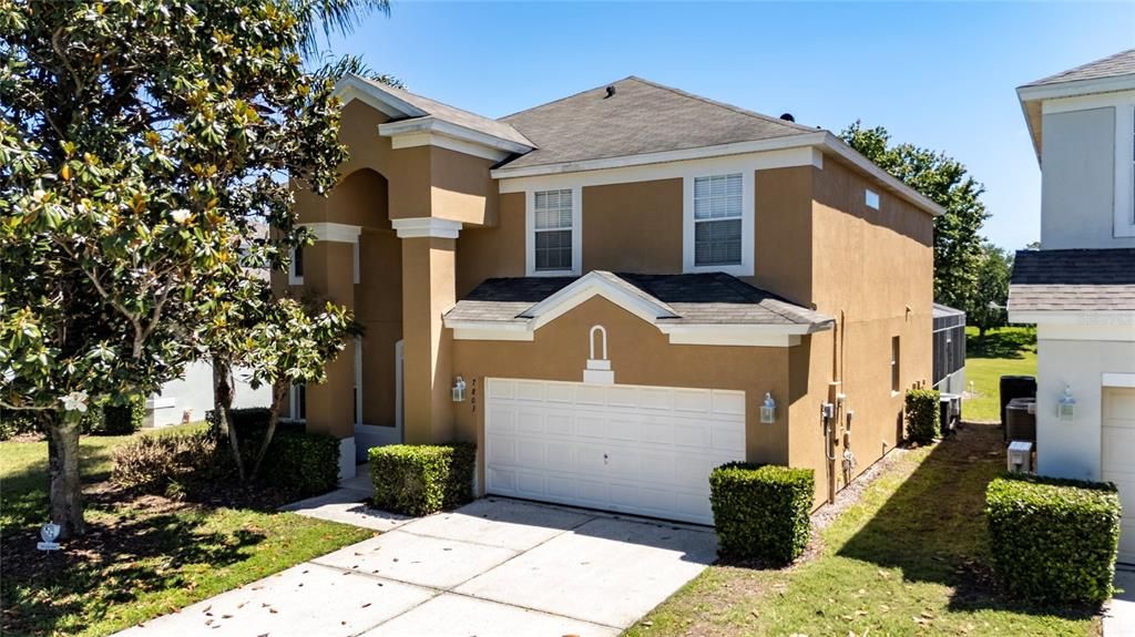 Activo con contrato: $699,000 (6 camas, 4 baños, 2812 Pies cuadrados)