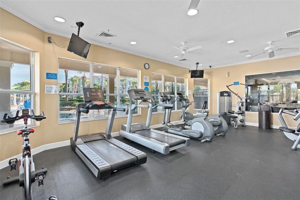 Activo con contrato: $699,000 (6 camas, 4 baños, 2812 Pies cuadrados)