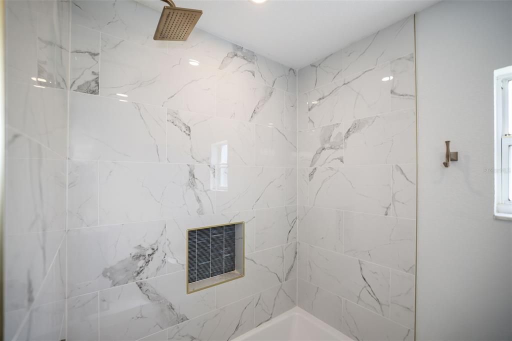 En Venta: $775,000 (3 camas, 2 baños, 2280 Pies cuadrados)