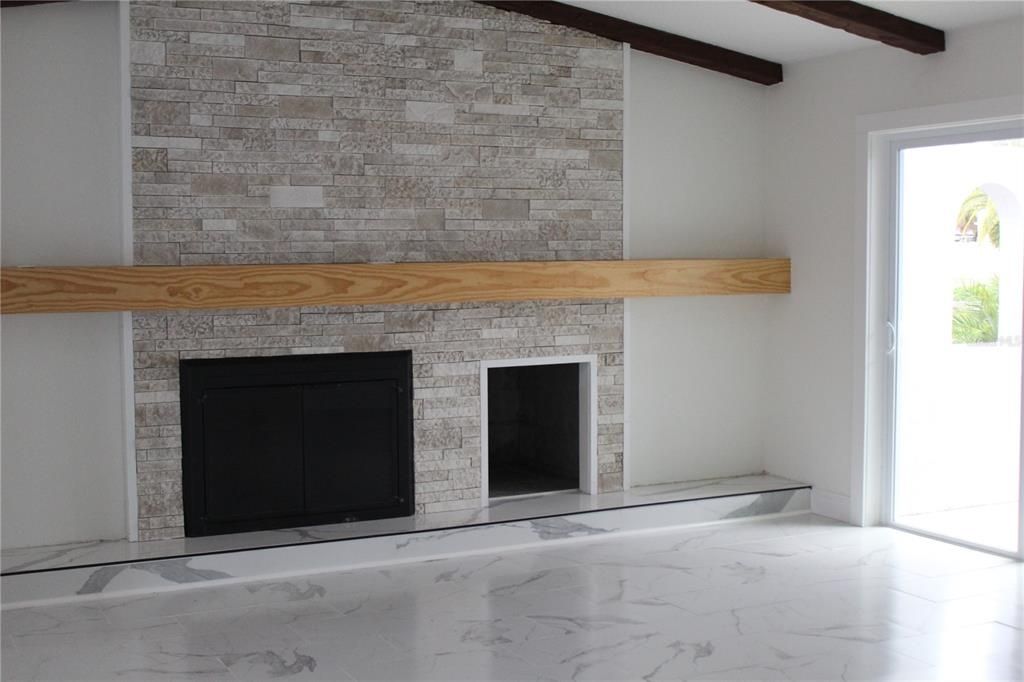 En Venta: $775,000 (3 camas, 2 baños, 2280 Pies cuadrados)
