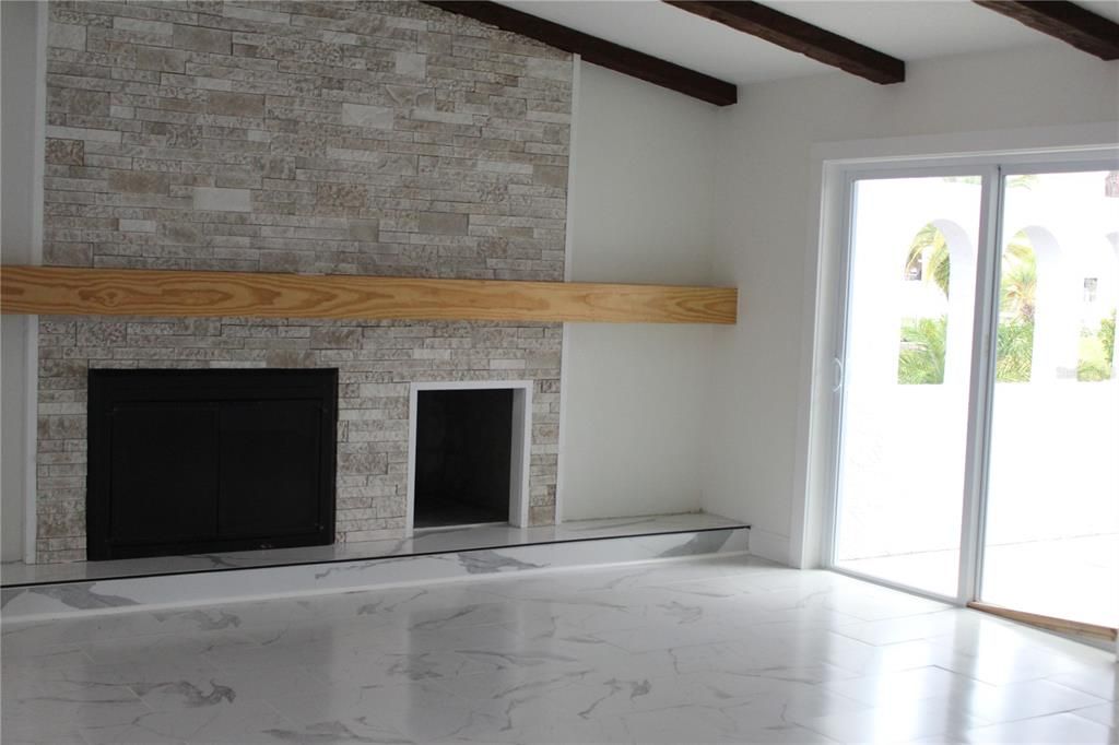 En Venta: $775,000 (3 camas, 2 baños, 2280 Pies cuadrados)
