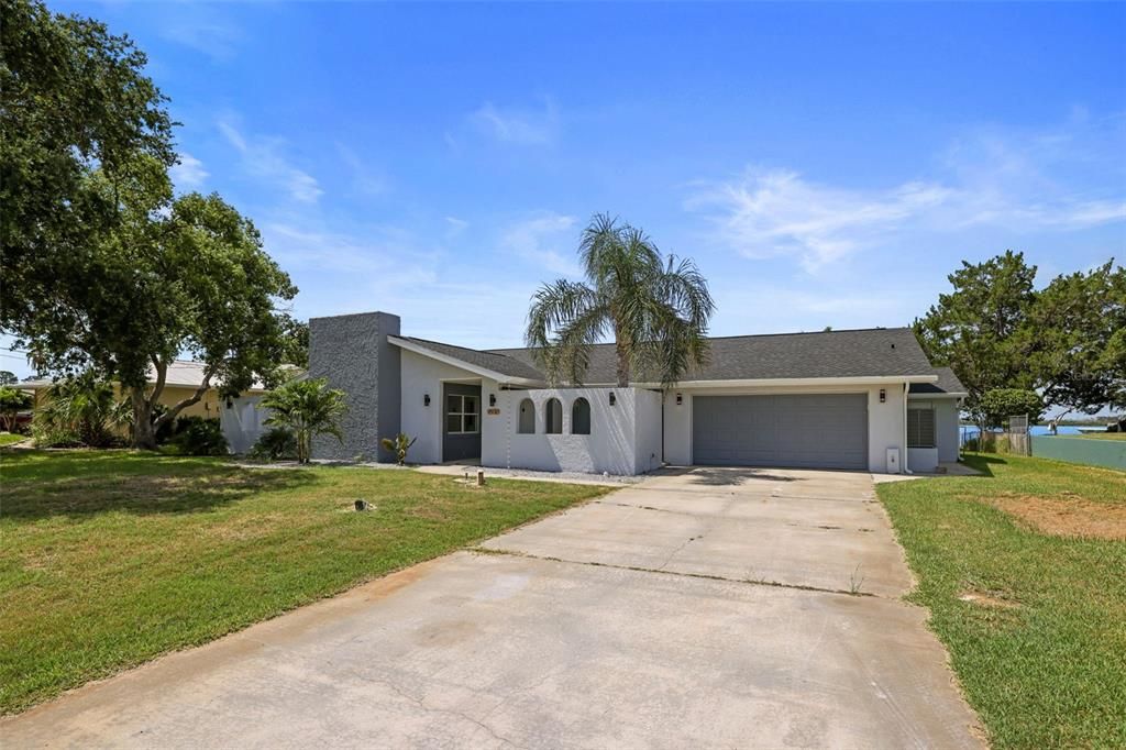 En Venta: $775,000 (3 camas, 2 baños, 2280 Pies cuadrados)