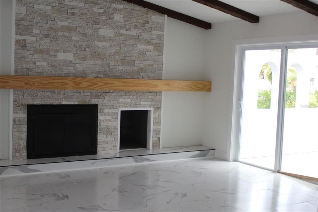 En Venta: $775,000 (3 camas, 2 baños, 2280 Pies cuadrados)