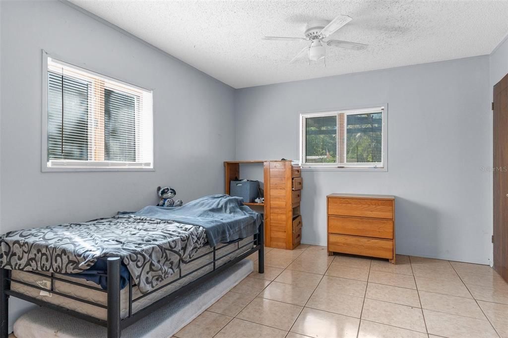 For Sale: $249,000 (3 beds, 1 baths, 2006 Square Feet)