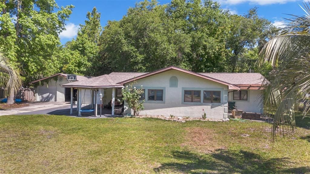 For Sale: $249,000 (3 beds, 1 baths, 2006 Square Feet)