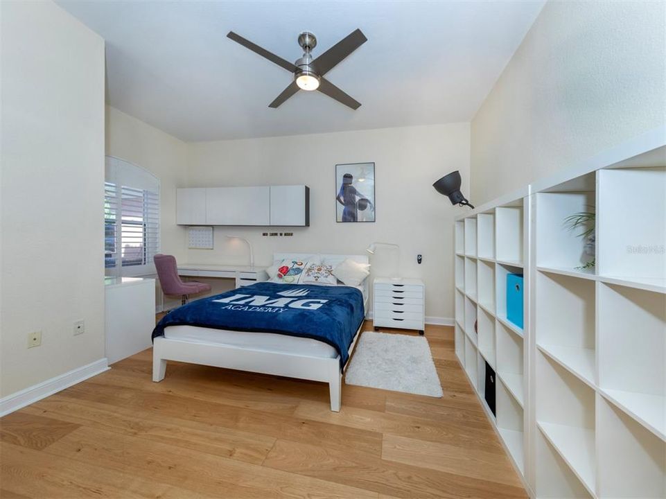 В аренду: $5,900 (3 спален, 3 ванн, 2039 Квадратных фут)