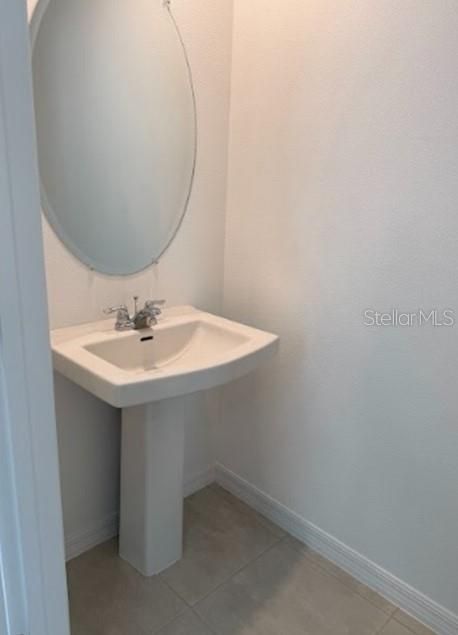 Activo con contrato: $1,795 (2 camas, 3 baños, 1180 Pies cuadrados)