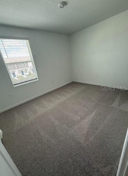 Activo con contrato: $1,795 (2 camas, 3 baños, 1180 Pies cuadrados)