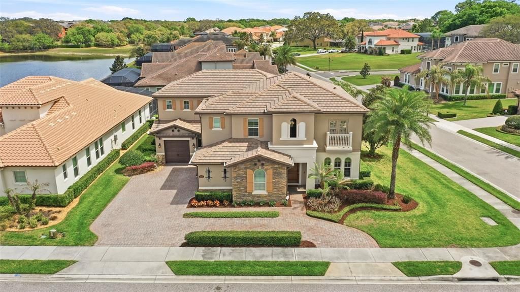 Activo con contrato: $1,595,000 (5 camas, 4 baños, 4294 Pies cuadrados)