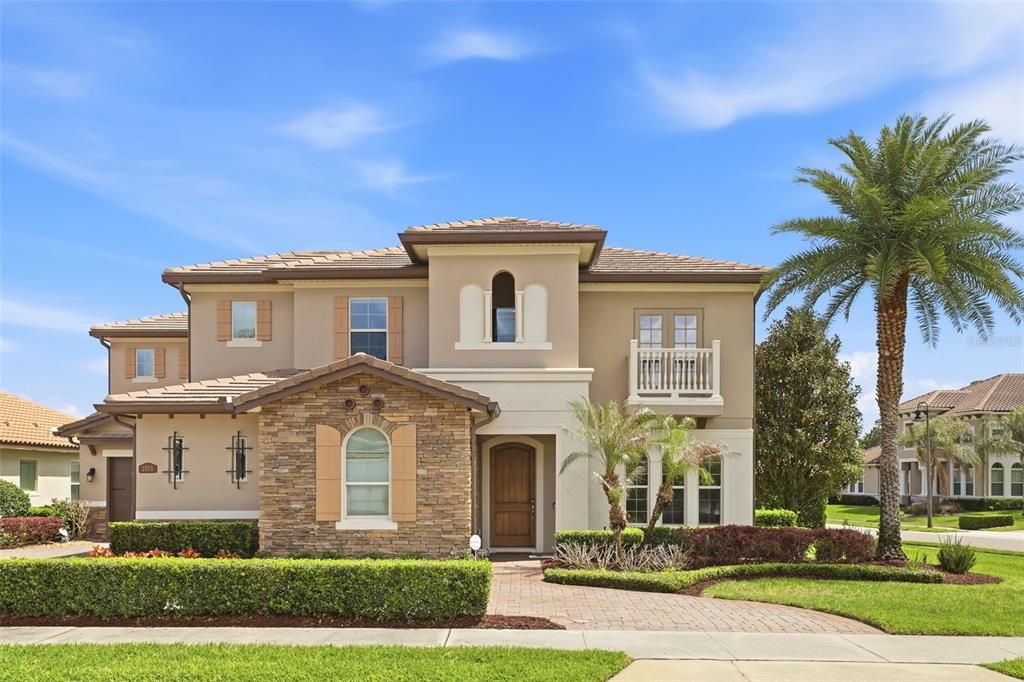 Activo con contrato: $1,595,000 (5 camas, 4 baños, 4294 Pies cuadrados)