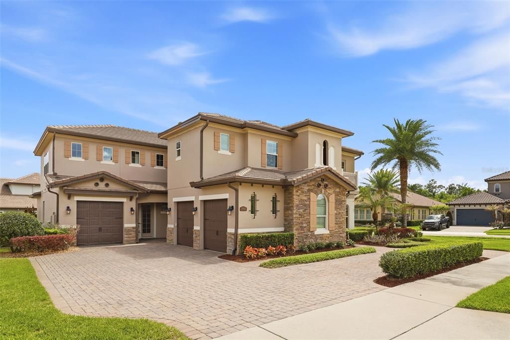Activo con contrato: $1,595,000 (5 camas, 4 baños, 4294 Pies cuadrados)
